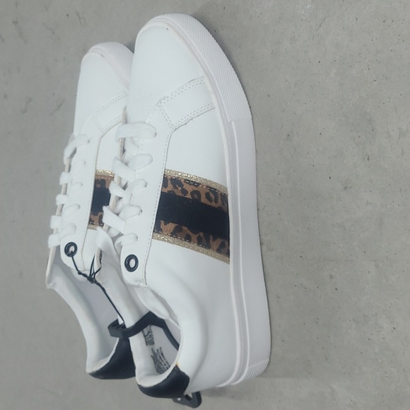 Shoes sneakers tennis White leopard print black New with tags 3 stripes Gorpcorp - Picture 5 of 5